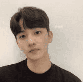 부드러운 인상의 남자 애즈펌 스타일